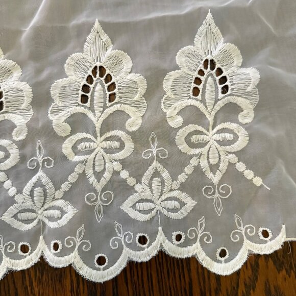 French White Embroidered Valance Curtain 18.5 x 57 Made in France - Picture 6 of 9